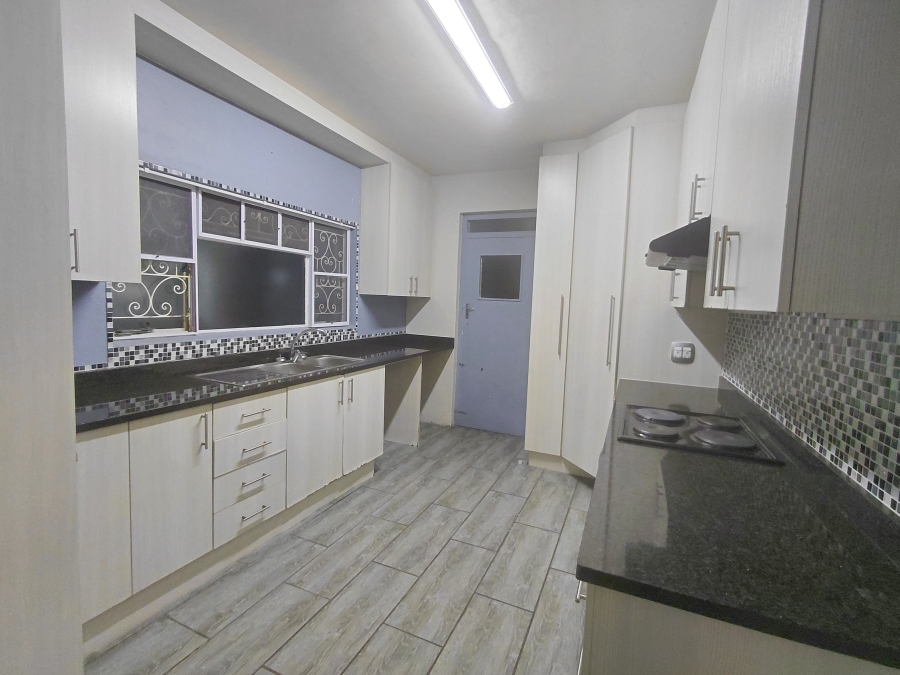 To Let 3 Bedroom Property for Rent in Humewood Eastern Cape